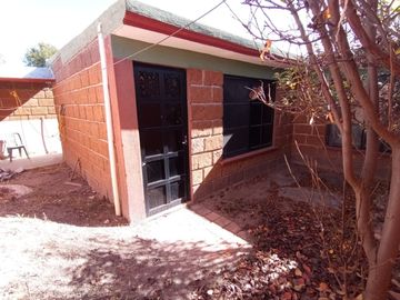 VENTA DE HERMOSA CASA CONSTRUIDA DE PURO SILLAR, A SOLO 7 MINUTOS EN AUTO DEL CENTRO