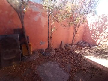 VENTA DE HERMOSA CASA CONSTRUIDA DE PURO SILLAR, A SOLO 7 MINUTOS EN AUTO DEL CENTRO