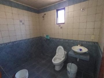 VENTA DE HERMOSA CASA CONSTRUIDA DE PURO SILLAR, A SOLO 7 MINUTOS EN AUTO DEL CENTRO