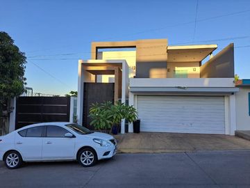 CASA EN VENTA EN COL. LIBERTAD, CULIACAN, SINALOA.