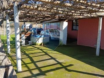 Casa con Parcela en Rauco: ¡Una Oportunidad Única!