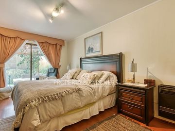 Hermosa casa condominio Club de campo norte, Peñalolén alto