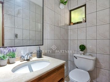Hermosa casa condominio Club de campo norte, Peñalolén alto