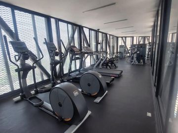 BONITA CASA EN VENTA , RESIDENCIAL MONCAYO. ZONA ESMERALDA