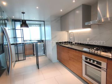 DEPARTAMENTO EN VENTA EN  LA  HIPODROMO CONDESA