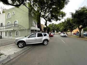 CASA EN VENTA EN QUERETARO 4 RECAMARAS