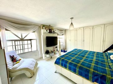 CASA EN VENTA EN QUERETARO 4 RECAMARAS