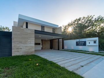 ¡Entrega inmediata!| Casa 4 recámaras con alberca y amenidades