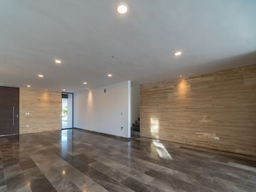 ¡Entrega inmediata!| Casa 4 recámaras con alberca y amenidades