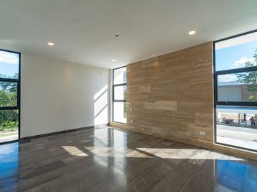 ¡Entrega inmediata!| Casa 4 recámaras con alberca y amenidades