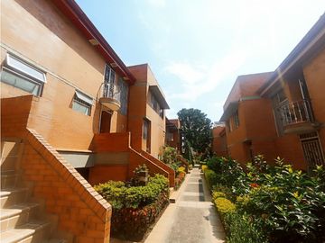 SE VENDE LINDA CASA EN EL CONJUNTO VILLAS DEL INGENIO- CALI
