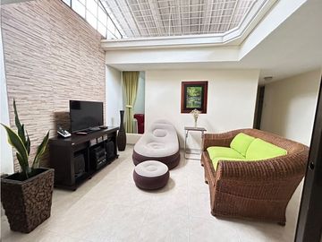 CASA EN VENTA BARRIO LA FLORA