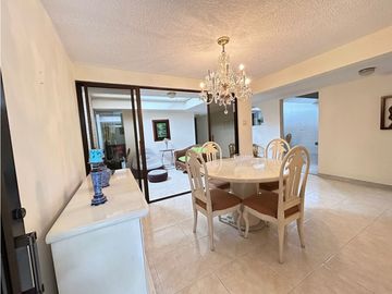 CASA EN VENTA BARRIO LA FLORA