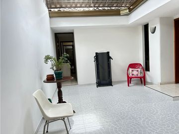 CASA EN VENTA BARRIO LA FLORA