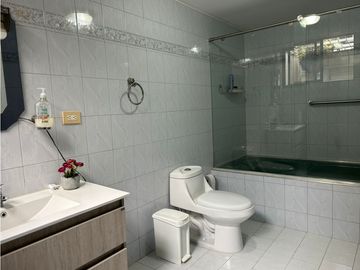 CASA EN VENTA BARRIO LA FLORA