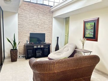 CASA EN VENTA BARRIO LA FLORA