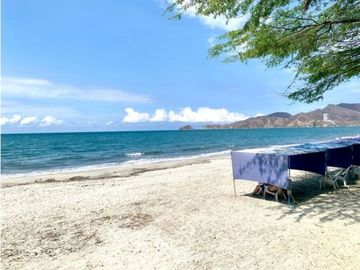 Venta de cabaña amoblada con salida directa al mar, Playa Salguero|02