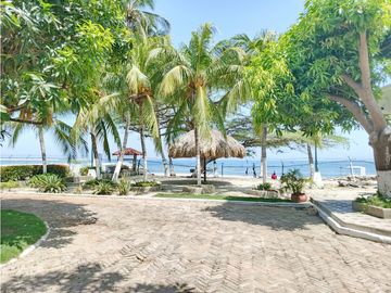 Venta de cabaña amoblada con salida directa al mar, Playa Salguero|02