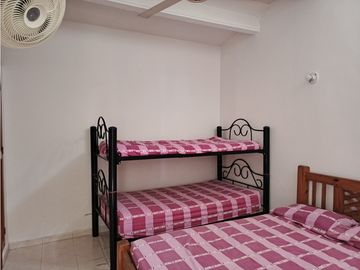 Venta de cabaña amoblada con salida directa al mar, Playa Salguero|02