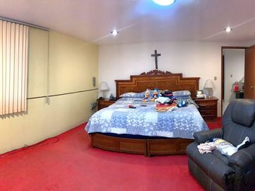 CASA EN VENTA CON SEGURIDAD EN CIUDAD SATÉLITE, NAUCALPAN DE JUÁREZ