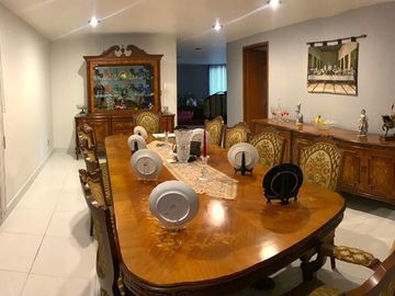 CASA EN VENTA CON SEGURIDAD EN CIUDAD SATÉLITE, NAUCALPAN DE JUÁREZ