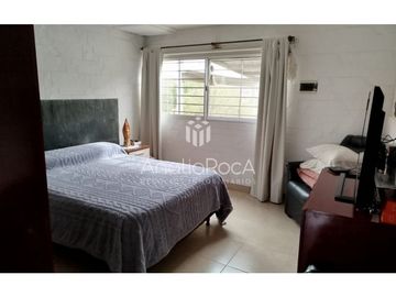 Casa en Venta Apta Credito en Tanti a pocas cuadras de ruta 28.