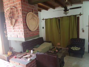 Venta casa Alpina- a 2 cuadras de la playa!!!