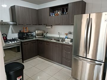 VENDO APARTAMENTO AMOBLADO EN OMAR TORRJA $120.000