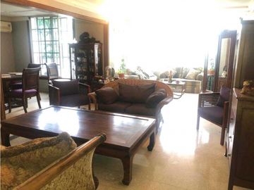 APARTAMENTO EN ALTOS DEL GOLF PH LAURA MARIA 3REC 2B 173M2