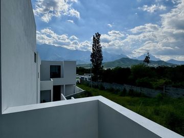 Casa en Venta en Monterrey, Carretera Nacional