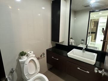 1Bedroom - 30th floor - next to BTS and MRT - huge garden