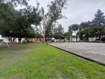 Casa en venta, Fracc. Vista Alegre,  a unas calles de CU