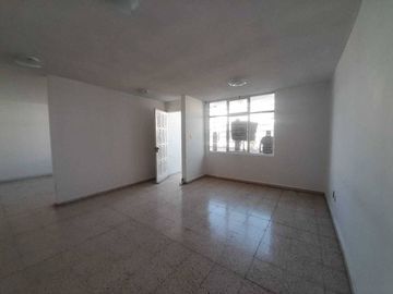 Casa en venta, Fracc. Vista Alegre,  a unas calles de CU