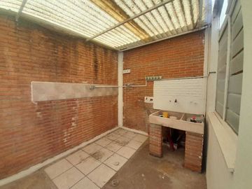 Casa en venta, Fracc. Vista Alegre,  a unas calles de CU