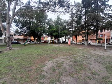 Casa en venta, Fracc. Vista Alegre,  a unas calles de CU