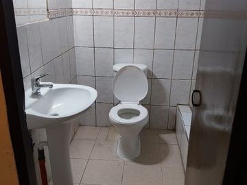 Casa dos pisos remodelada calle Jaspe- La Florida