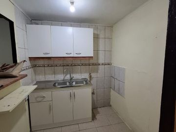 Casa dos pisos remodelada calle Jaspe- La Florida