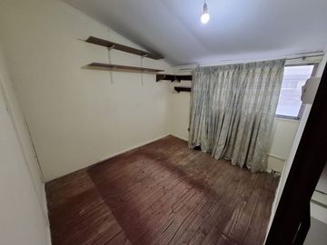 Casa dos pisos remodelada calle Jaspe- La Florida