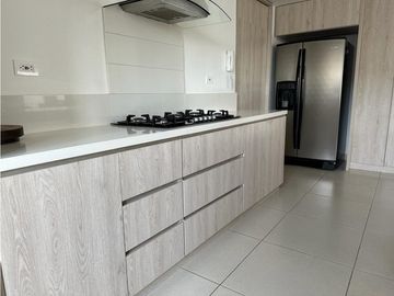 Se Vende Apartamento Con 3 Parqueaderos Barrio La Castellana Armenia