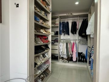 Se Vende Apartamento Con 3 Parqueaderos Barrio La Castellana Armenia
