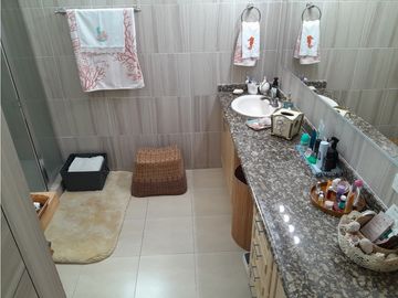 APARTAMENTO EN VENTA PLAYA BLANCA PH LOS BALCONES