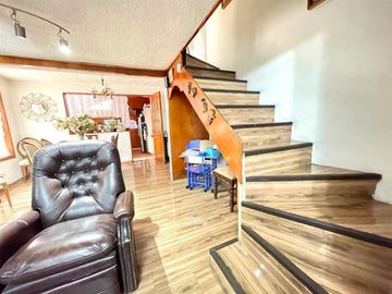 Casa en Venta en MA - Estación Pirque, Metro Ñuble, San Eugenio
