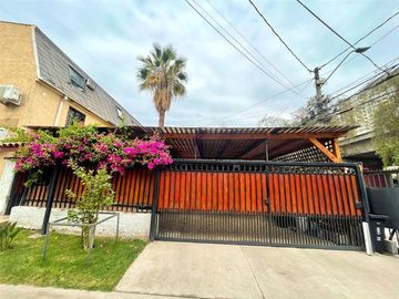 Casa en Venta en MA - Estación Pirque, Metro Ñuble, San Eugenio