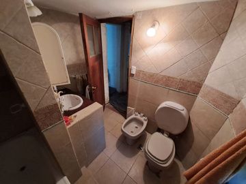 VENTA PH DEPTO 4 AMB C/PATIO EN AVELLANEDA CENTRO