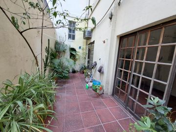 VENTA PH DEPTO 4 AMB C/PATIO EN AVELLANEDA CENTRO