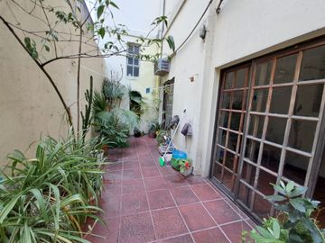 VENTA PH DEPTO 4 AMB C/PATIO EN AVELLANEDA CENTRO