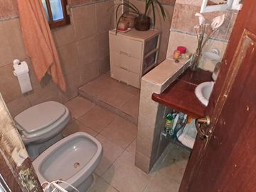 VENTA PH DEPTO 4 AMB C/PATIO EN AVELLANEDA CENTRO