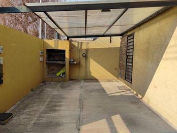 VENTA DE EXCELENTE DEPARTAMENTO DUPLEX 3 AMBIENTES EN LUIS GUILLÓN CON COCHERA - EN COMPLEJO - 80 M²