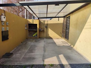 VENTA DE EXCELENTE DEPARTAMENTO DUPLEX 3 AMBIENTES EN LUIS GUILLÓN CON COCHERA - EN COMPLEJO - 80 M²