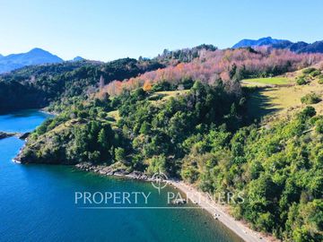 Terreno con excelente vista y acceso al Lago Ranco